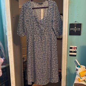 NWT BloomChic Navy and White Floral Midi Dress Size 12